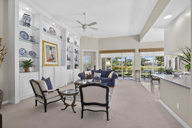 8704 Oldham Way, Palm Beach Gardens, FL 33412