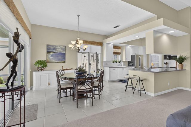 8704 Oldham Way, Palm Beach Gardens, FL 33412