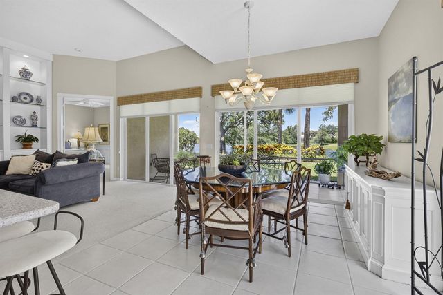 8704 Oldham Way, Palm Beach Gardens, FL 33412
