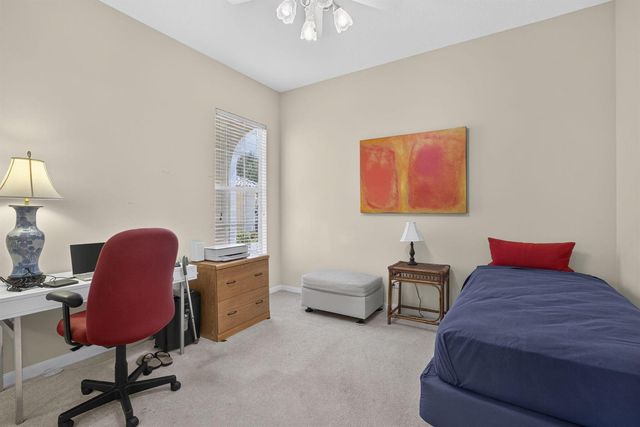 8704 Oldham Way, Palm Beach Gardens, FL 33412