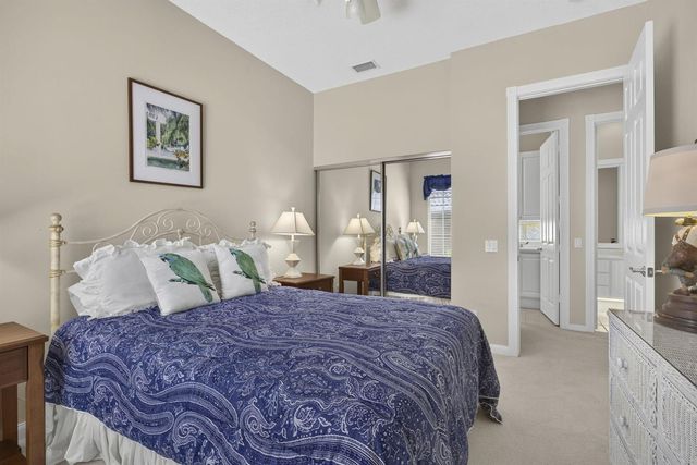 8704 Oldham Way, Palm Beach Gardens, FL 33412