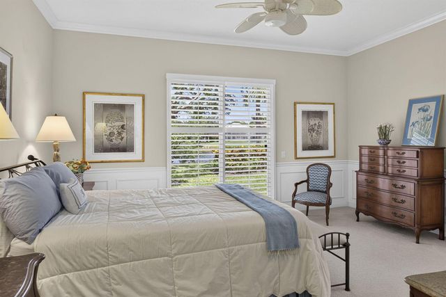8704 Oldham Way, Palm Beach Gardens, FL 33412