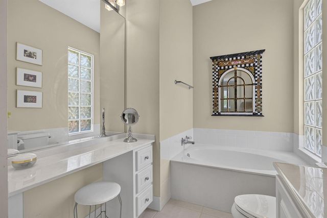 8704 Oldham Way, Palm Beach Gardens, FL 33412