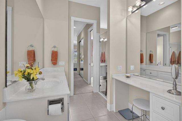8704 Oldham Way, Palm Beach Gardens, FL 33412