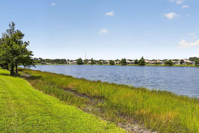 8704 Oldham Way, Palm Beach Gardens, FL 33412