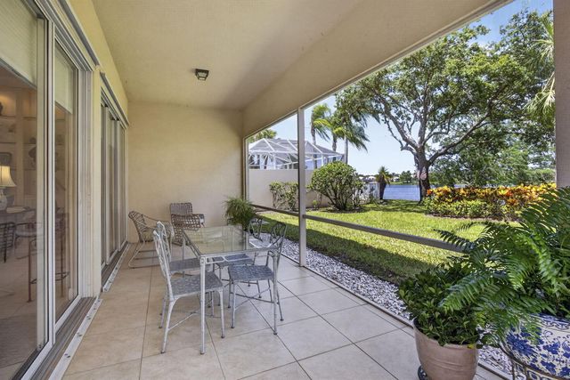 8704 Oldham Way, Palm Beach Gardens, FL 33412