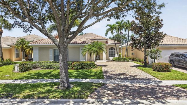 8704 Oldham Way, Palm Beach Gardens, FL 33412