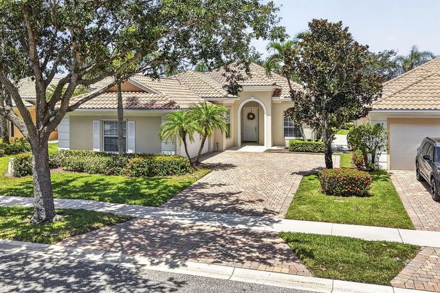 8704 Oldham Way, Palm Beach Gardens, FL 33412