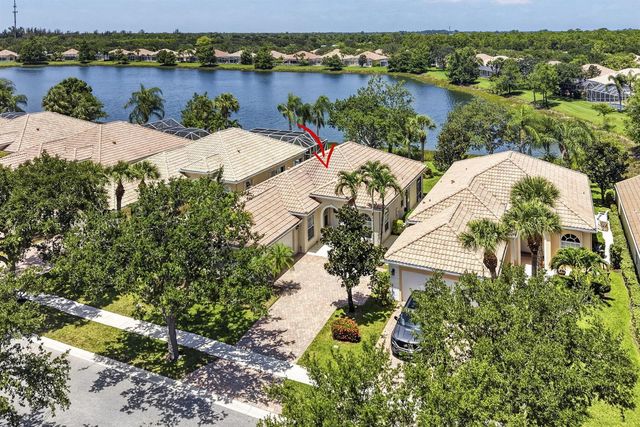 8704 Oldham Way, Palm Beach Gardens, FL 33412