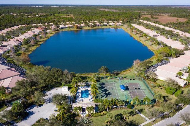 8704 Oldham Way, Palm Beach Gardens, FL 33412