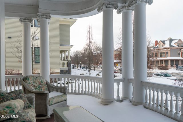 48 Union Ave 3, Saratoga Springs, NY 12866