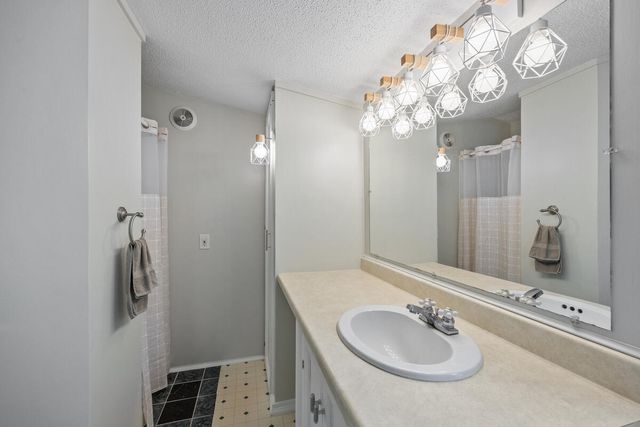 8787 Country View Drive Nw, Alpine Twp, MI 49345