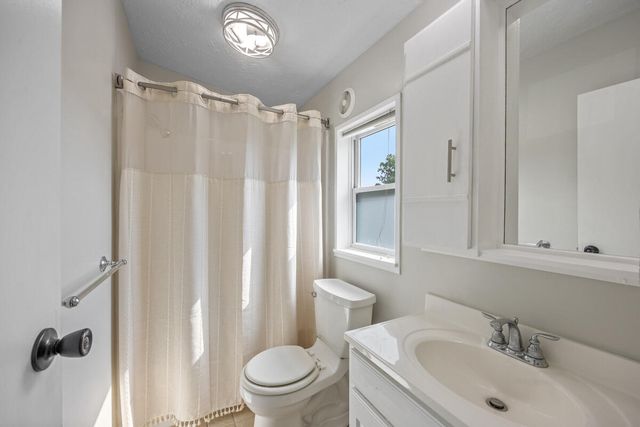 8787 Country View Drive Nw, Alpine Twp, MI 49345