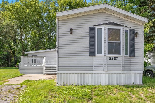 8787 Country View Drive Nw, Alpine Twp, MI 49345