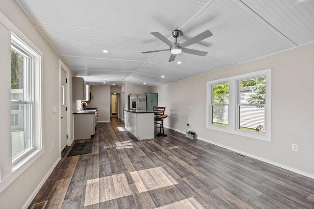 8787 Country View Drive Nw, Alpine Twp, MI 49345