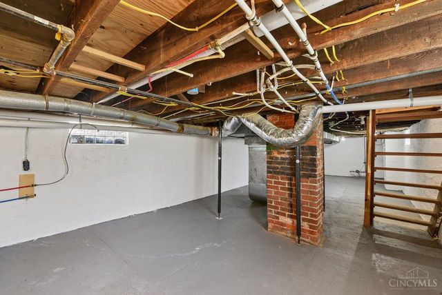 4903 Roanoke Street, Cincinnati, OH 45227