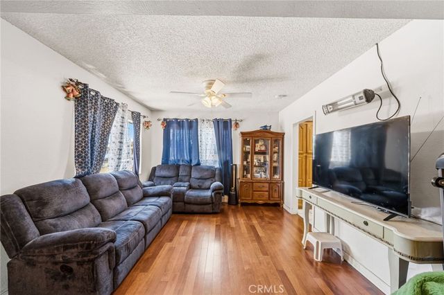 4035 Beck, Bell, CA 90201