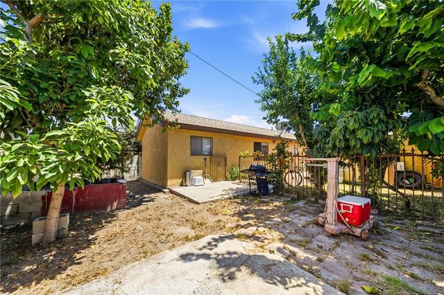 4035 Beck, Bell, CA 90201