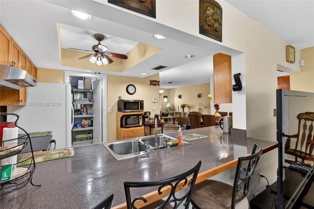 4271 NW 49th Terrace, Lauderdale Lakes, FL 33319