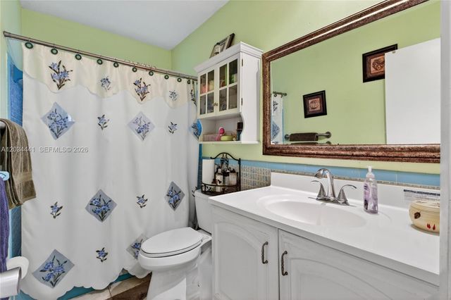 4271 NW 49th Terrace, Lauderdale Lakes, FL 33319