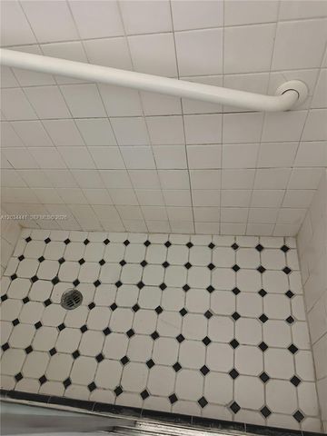 4271 NW 49th Terrace, Lauderdale Lakes, FL 33319