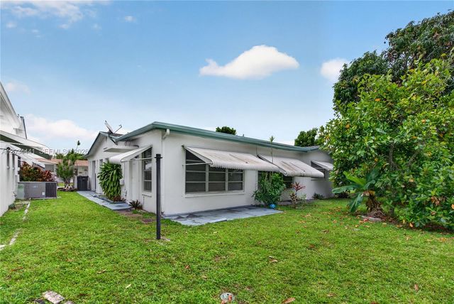 4271 NW 49th Terrace, Lauderdale Lakes, FL 33319