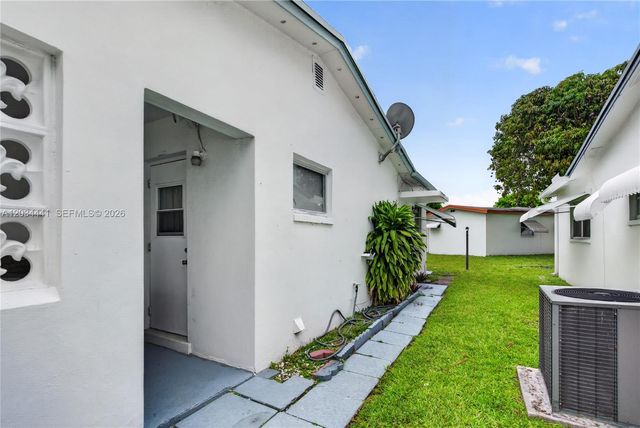 4271 NW 49th Terrace, Lauderdale Lakes, FL 33319
