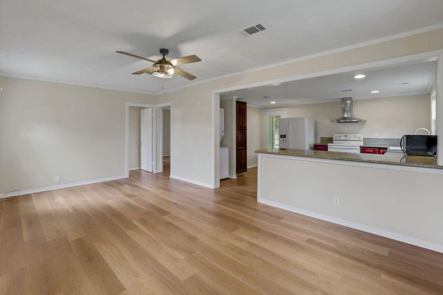 494 Merritt Street, Dayton, TX 77535