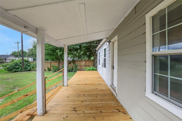 494 Merritt Street, Dayton, TX 77535