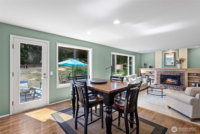 18929 203rd Avenue NE, Woodinville, WA 98077