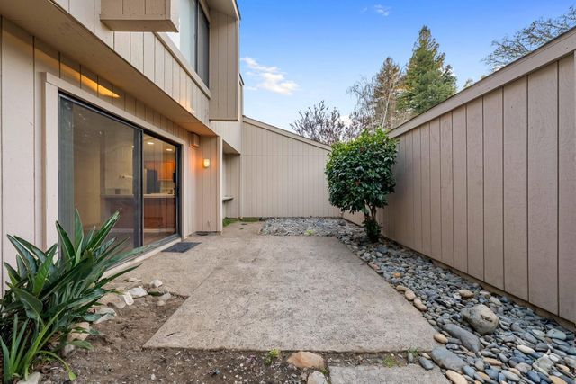 138 Hartnell Pl, Sacramento, CA 95825