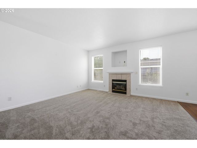 3906 CENTURY Dr, Eugene, OR 97402