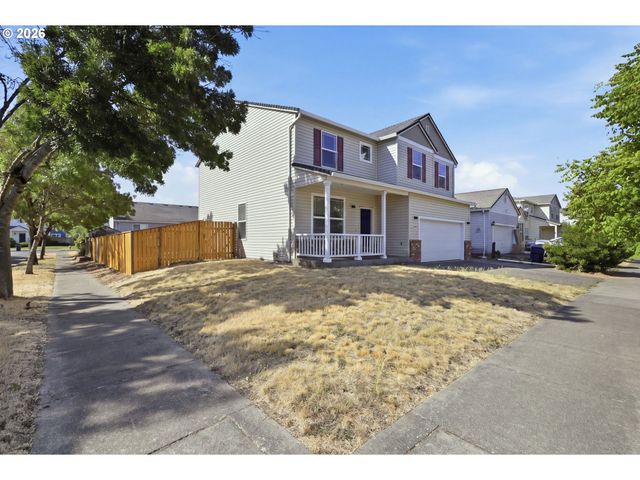 3906 CENTURY Dr, Eugene, OR 97402