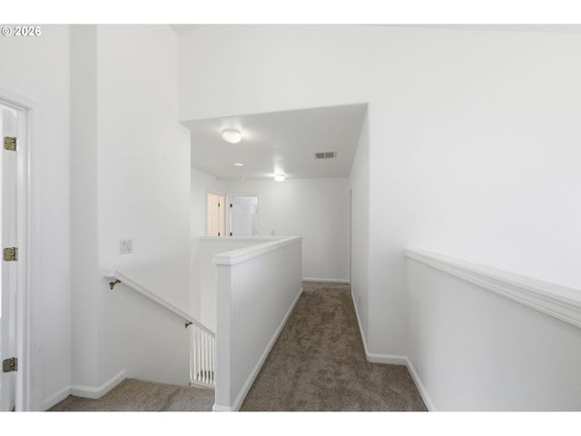 3906 CENTURY Dr, Eugene, OR 97402