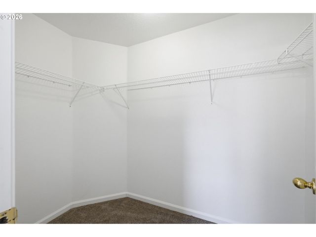 3906 CENTURY Dr, Eugene, OR 97402