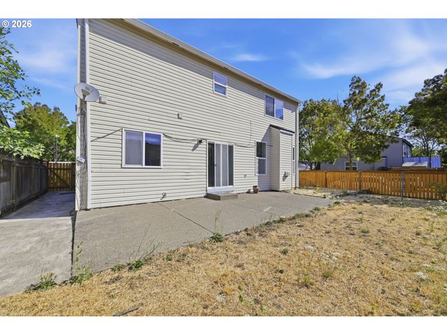 3906 CENTURY Dr, Eugene, OR 97402