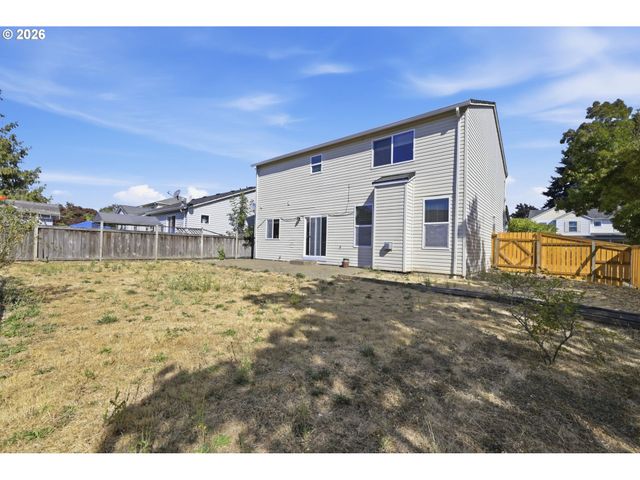 3906 CENTURY Dr, Eugene, OR 97402