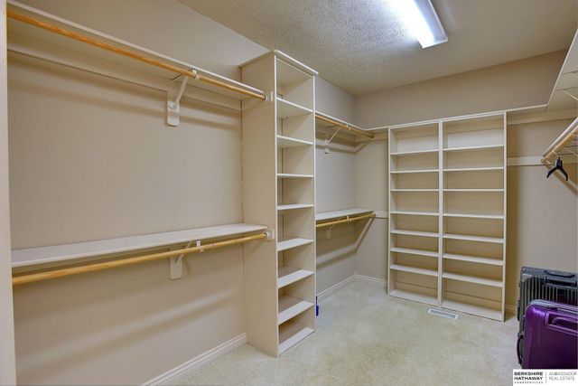 7105 N 117th Avenue, Omaha, NE 68142