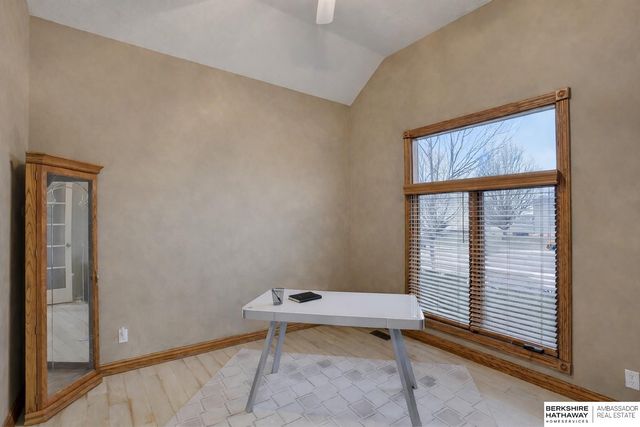 7105 N 117th Avenue, Omaha, NE 68142