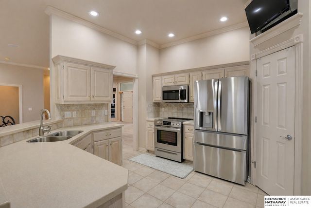 7105 N 117th Avenue, Omaha, NE 68142