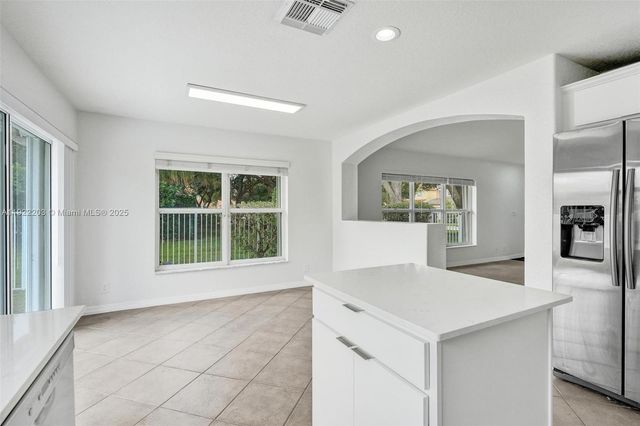 6305 Willoughby Cir, Lake Worth, FL 33463