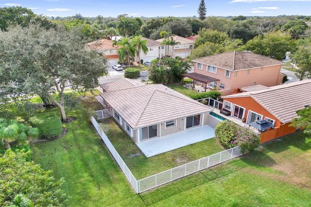 6305 Willoughby Cir, Lake Worth, FL 33463