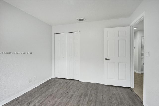 6305 Willoughby Cir, Lake Worth, FL 33463