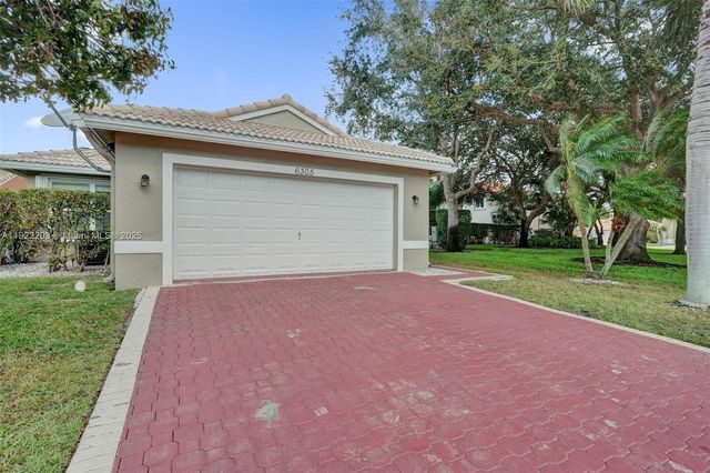 6305 Willoughby Cir, Lake Worth, FL 33463