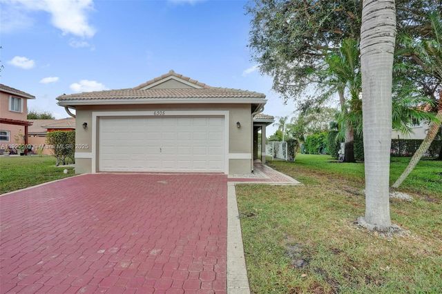 6305 Willoughby Cir, Lake Worth, FL 33463