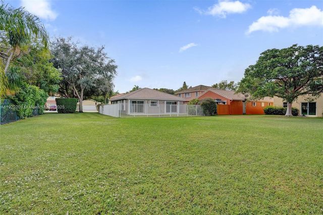 6305 Willoughby Cir, Lake Worth, FL 33463