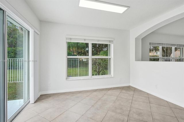 6305 Willoughby Cir, Lake Worth, FL 33463