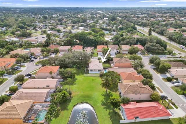 6305 Willoughby Cir, Lake Worth, FL 33463