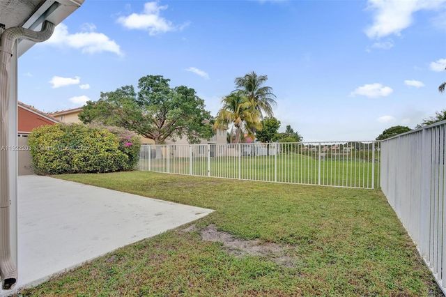 6305 Willoughby Cir, Lake Worth, FL 33463