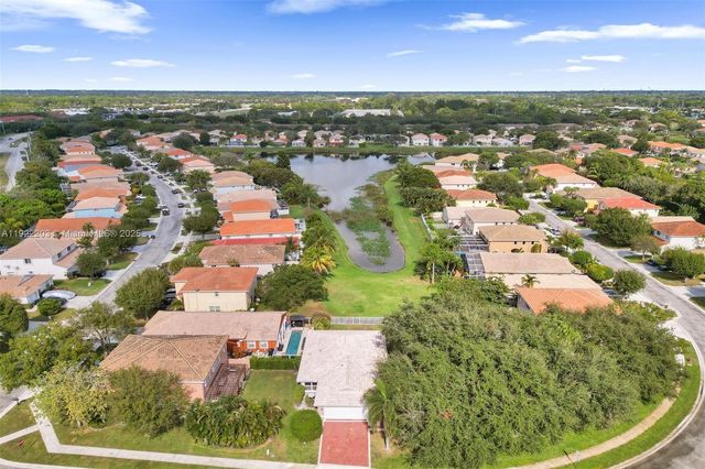 6305 Willoughby Cir, Lake Worth, FL 33463